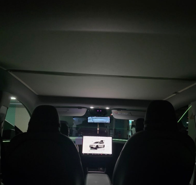 모델3·Y 글래스루프 선쉐이드, 여름 실내온도 낮추는 법